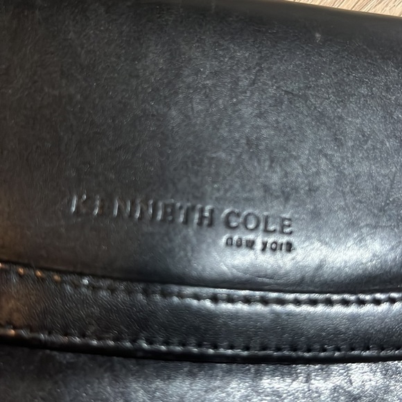 Vintage Kenneth Cole Wallet - Picture 2 of 9